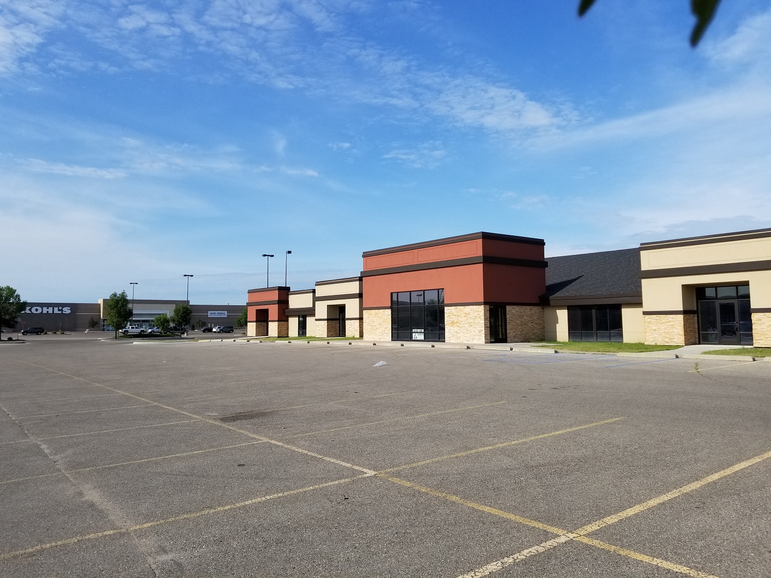 Former restaurant space for lease Dakota Commercial